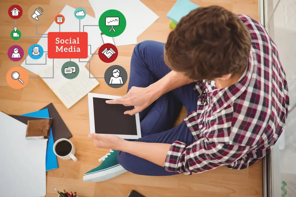 social media specialist vs content creator