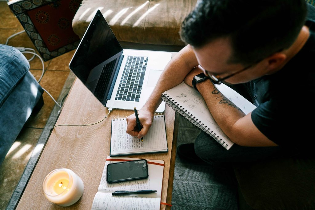Rekomendasi Kursus Content Writing di Indonesia Sesuai Kategorinya