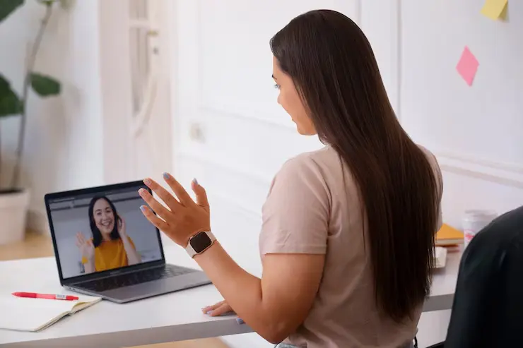 pertanyaan interview social media specialist
