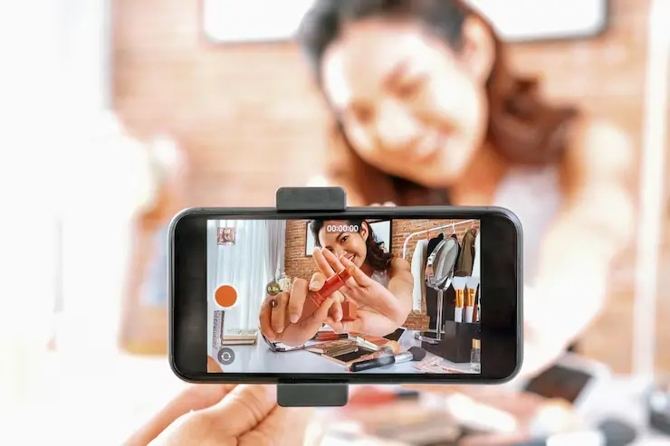 Penggunaan Video Pendek untuk Menarik Pelanggan