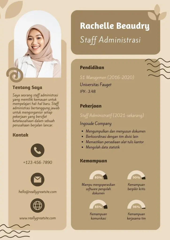CV Staf Admin Kreatif dengan Desain Modern Tapi Tetap Profesional
