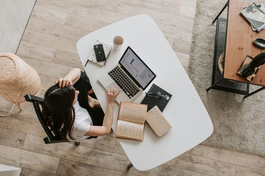Bagaimana Tips Menggunakan Tools AI Copywriting Secara Efektif?