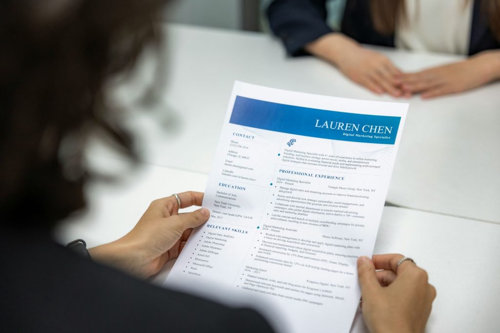 Apa Saja Pertanyaan Penting untuk Membuat CV yang Baik dan Profesional?