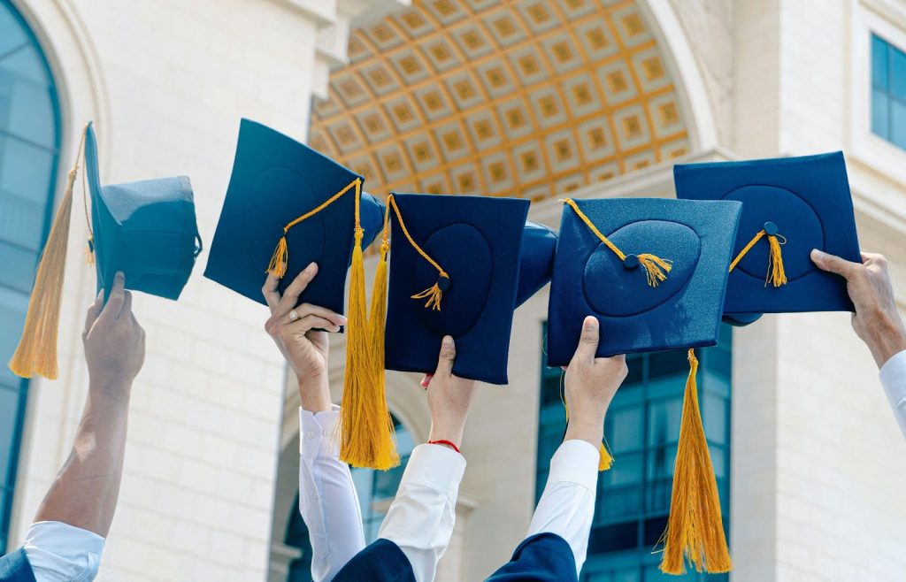 Mengapa Fresh Graduate Susah Dapat Kerja?
