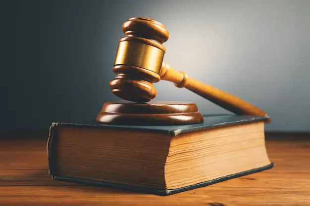 Apa Kelebihan dan Kekurangan Jurusan Hukum