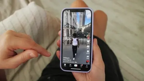 Apakah Download Reels Instagram Legal