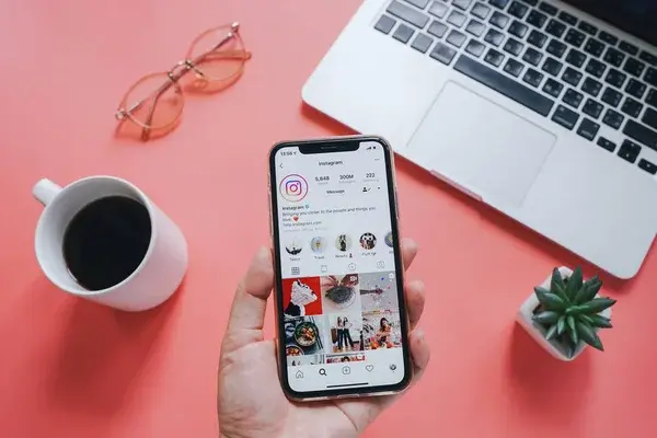 Bagaimana Cara Download Foto Instagram dengan Aplikasi