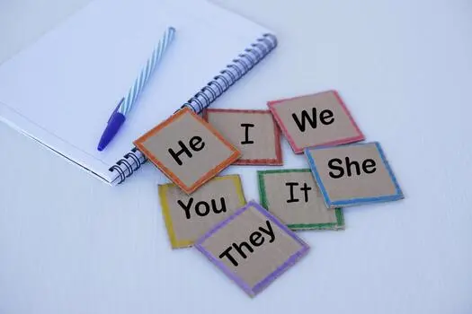 Cara Penggunaan Subjek I, You, They, We, He, She, dan It serta Contohnya