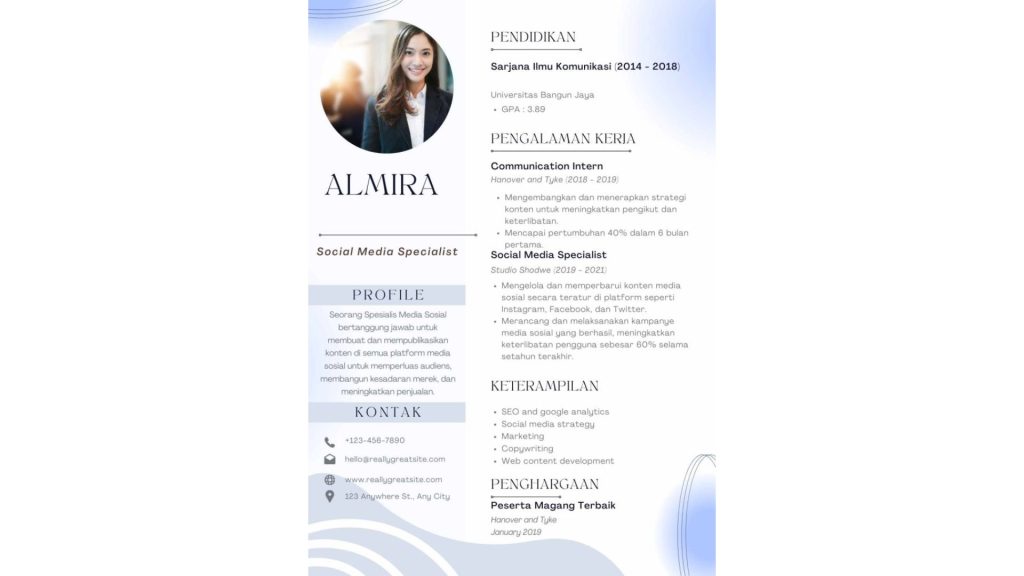 Contoh CV Digital Marketing Social Media Specialist