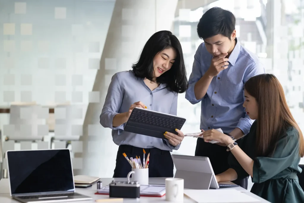 Perbedaan Internship dan Apprenticeship