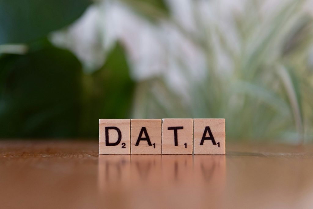 15 Cara Belajar Data Analyst yang Efektif untuk (Photo by Markus Winkler on Unsplash)