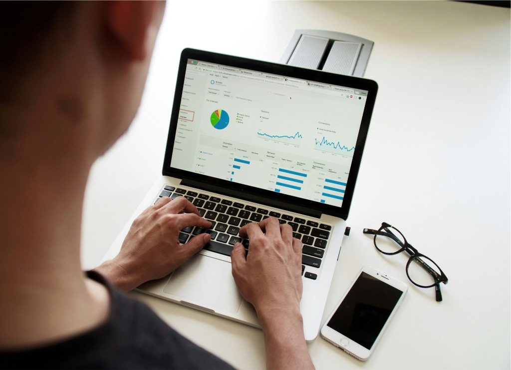 Apa Itu SEO On-Page dan SEO Off-Page? (Photo by Campaign Creators on Unsplash)
