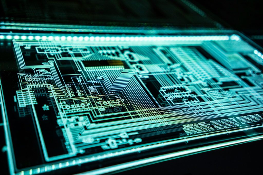 Tips Memilih Cyber Security Training untuk Tingkatkan Skill dan Karier (Photo by Adi Goldstein on Unsplash)